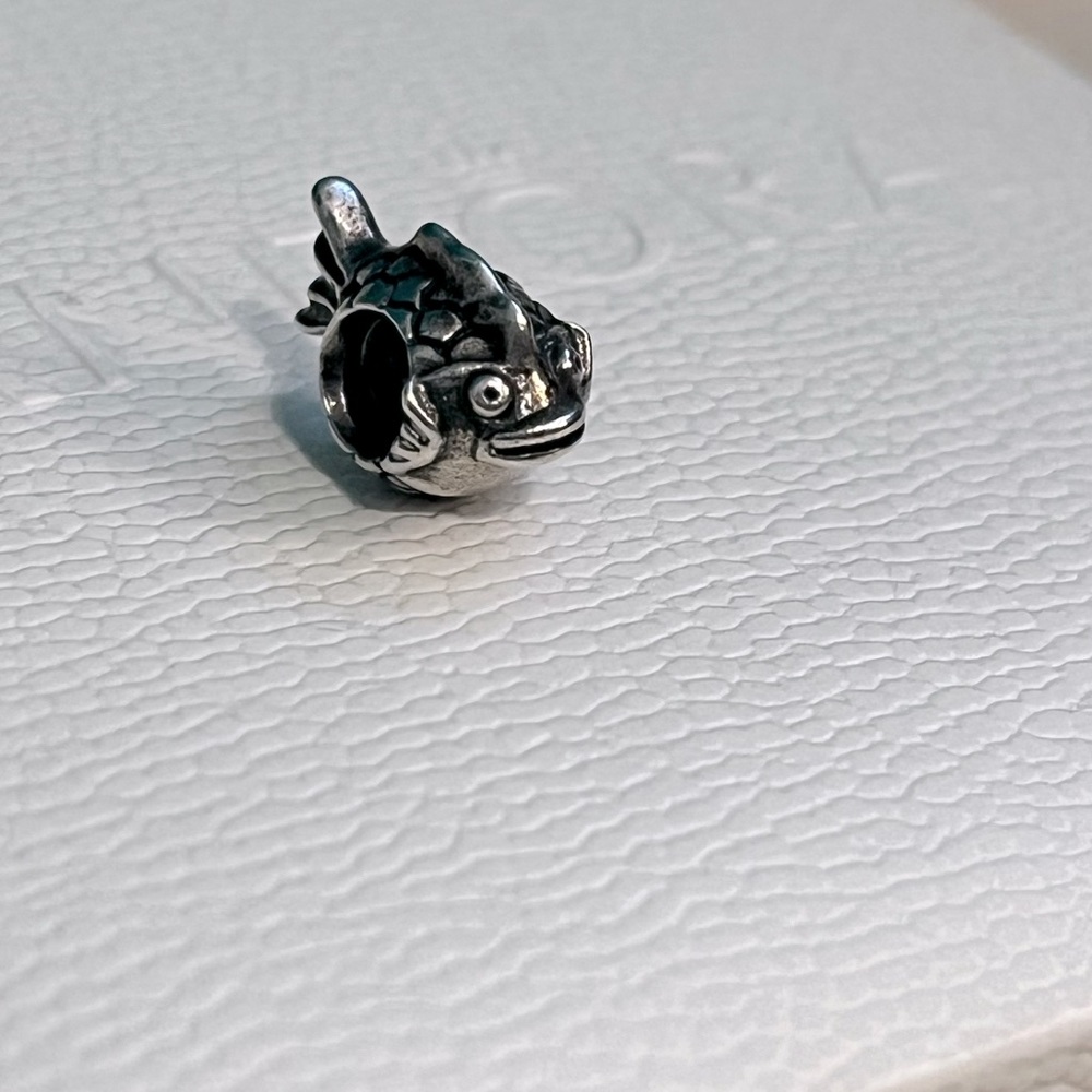 PANDORA 🐠Silver Fish CHARM smiling nautical Pufferfish for bangle/bracelet. 925